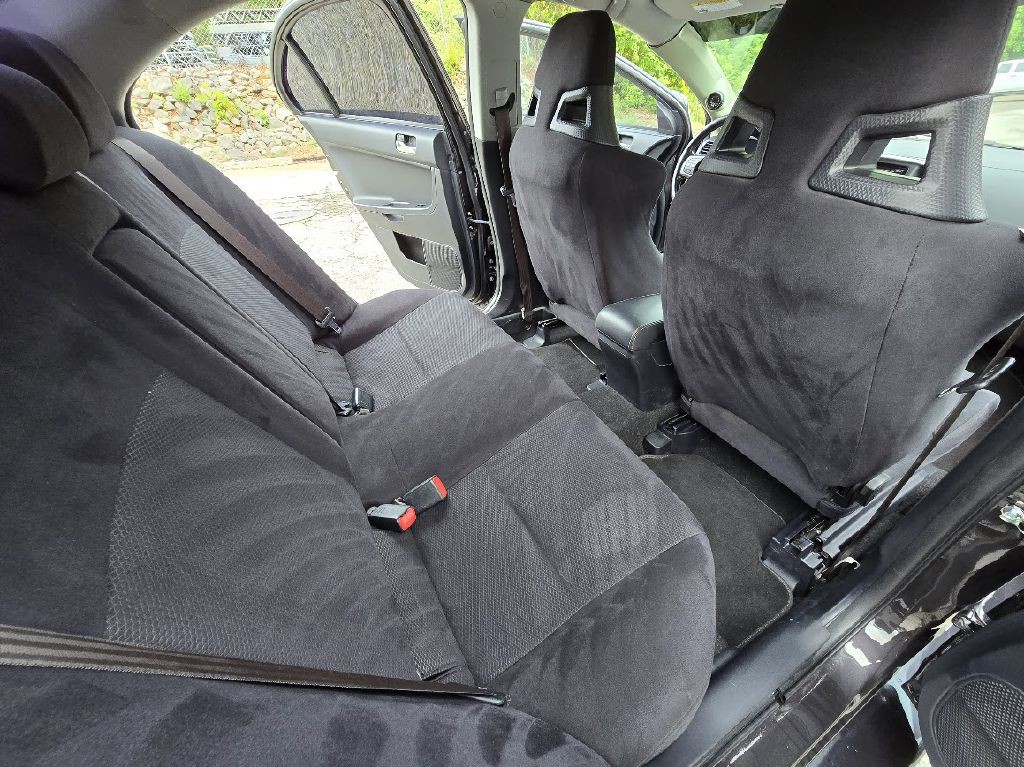 2014 Mitsubishi Lancer Image 32