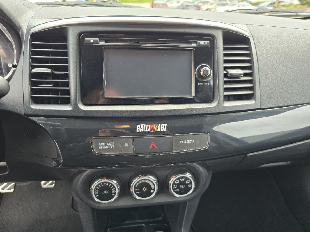 2014 Mitsubishi Lancer Image 41