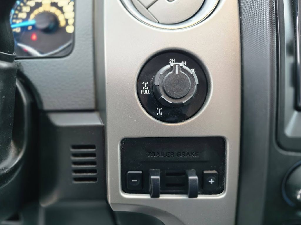 2014 Ford F-150 Image 32
