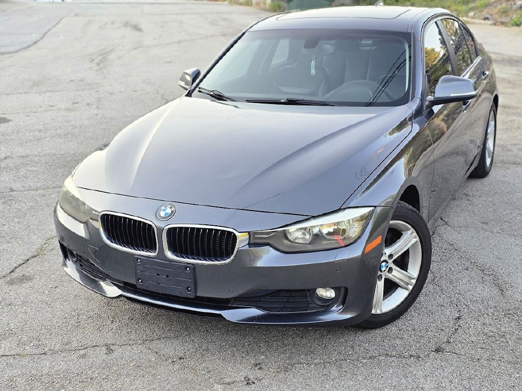 2015 BMW 3 Series Image 2