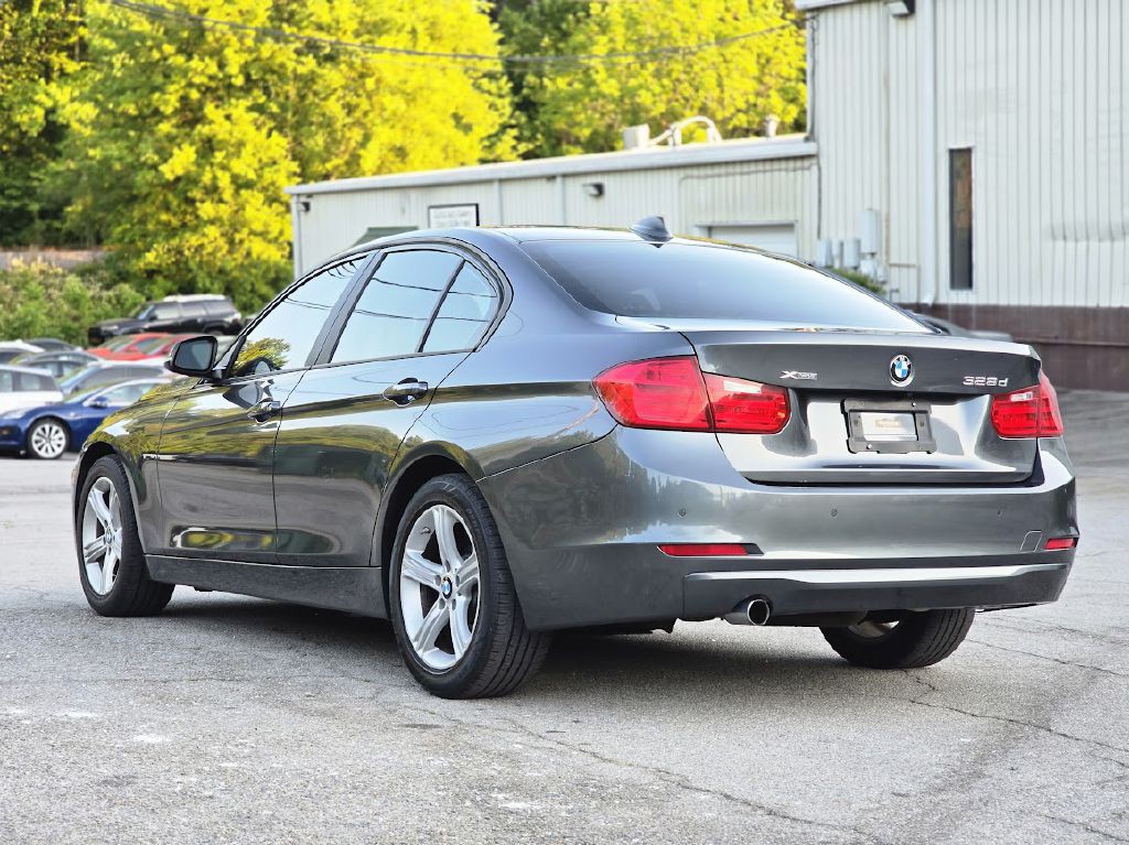 2015 BMW 3 Series Image 5