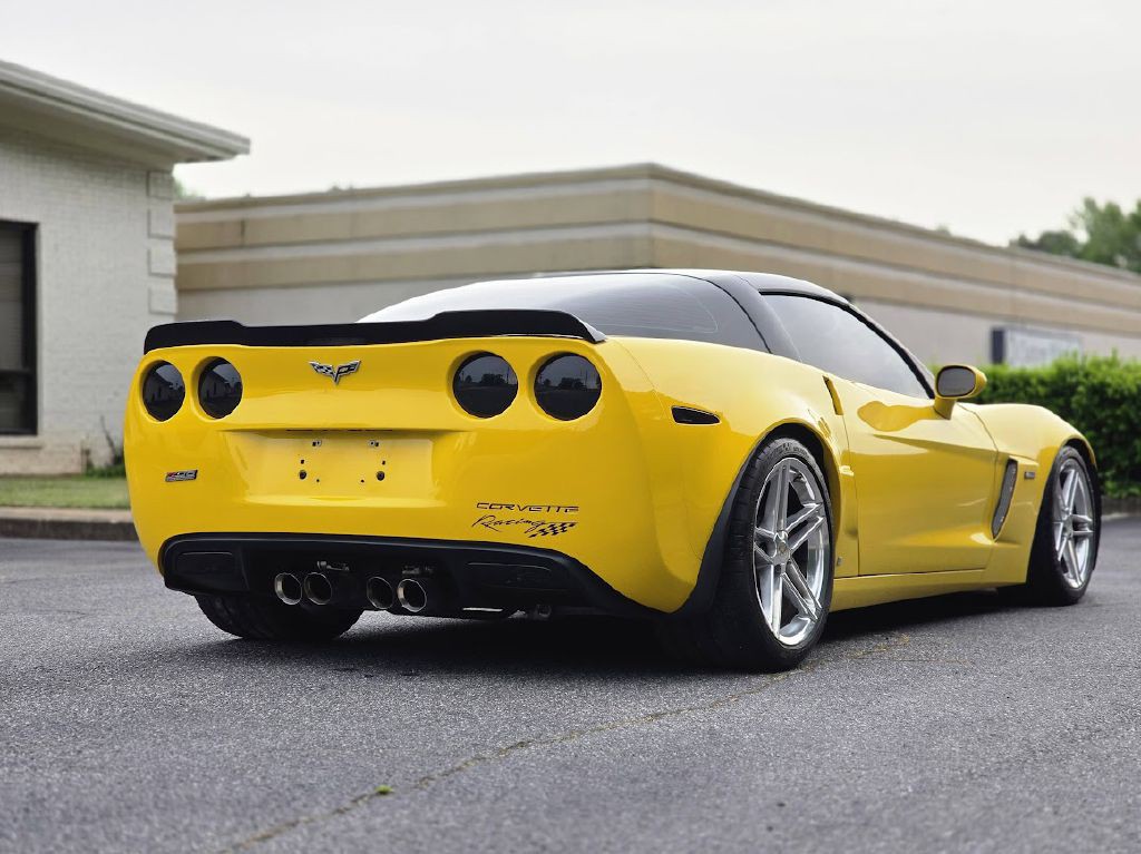 2006 Chevrolet Corvette Image 12