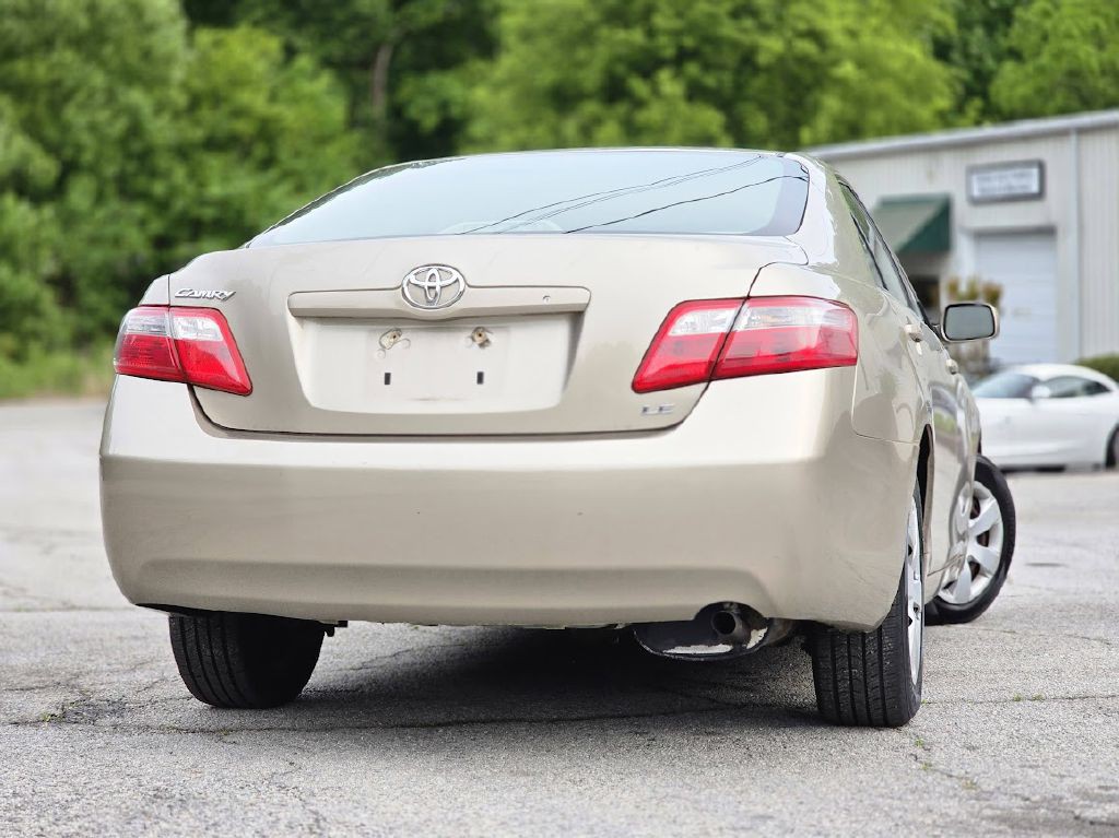 2007 Toyota Camry Image 2
