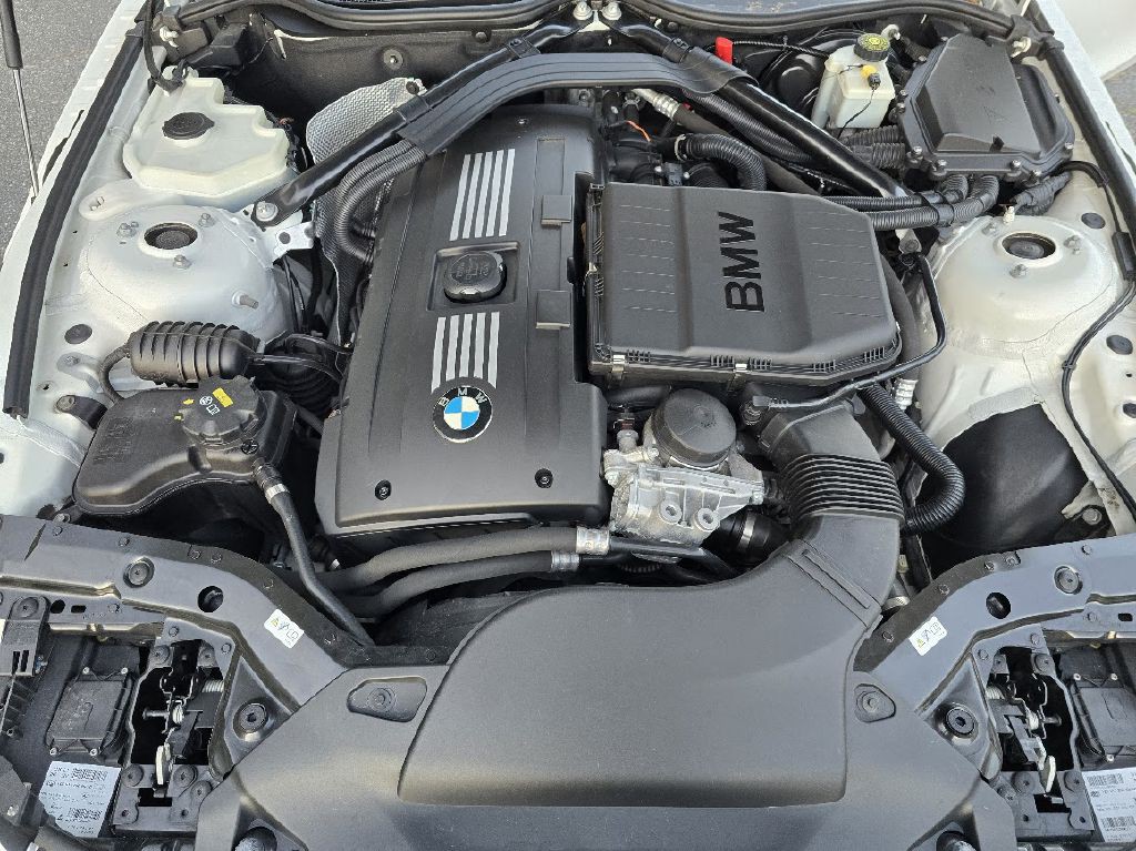 2015 BMW Z4 Image 23