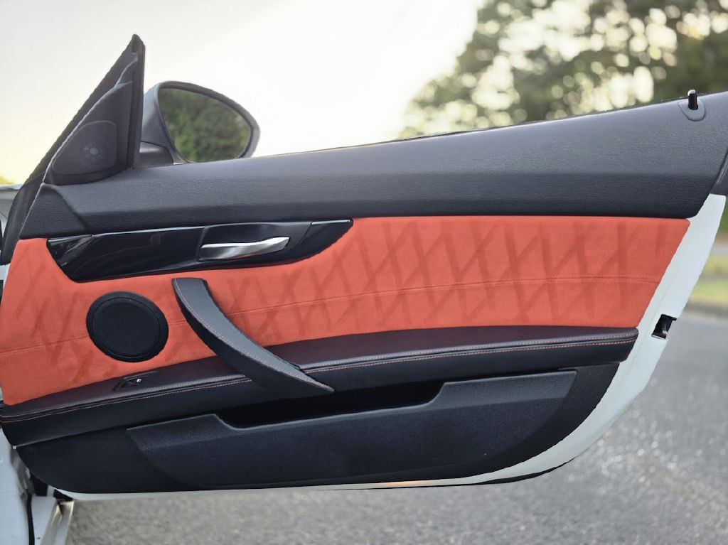 2015 BMW Z4 Image 26