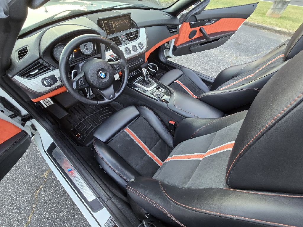 2015 BMW Z4 Image 28