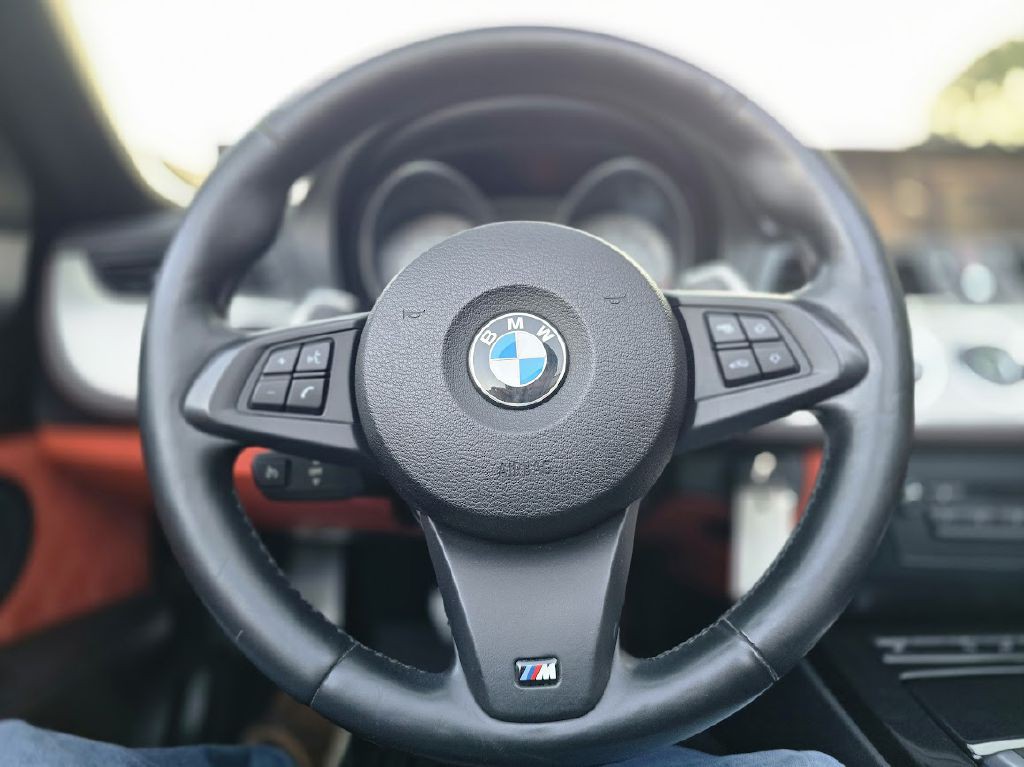 2015 BMW Z4 Image 36
