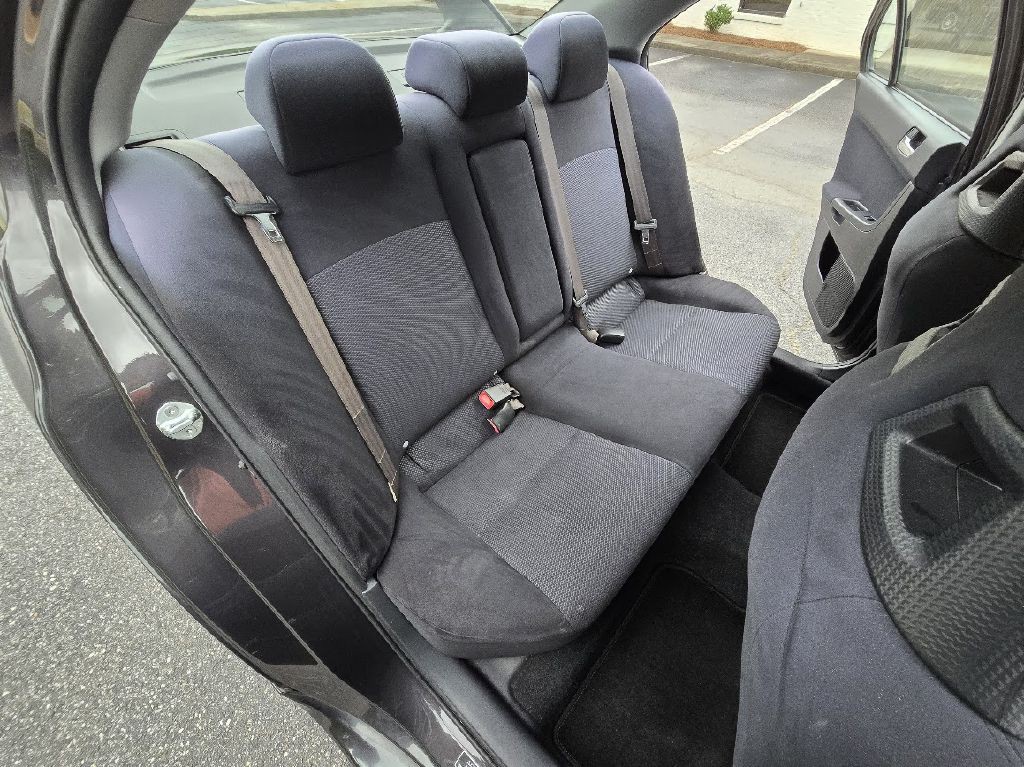 2010 Mitsubishi Lancer Image 25
