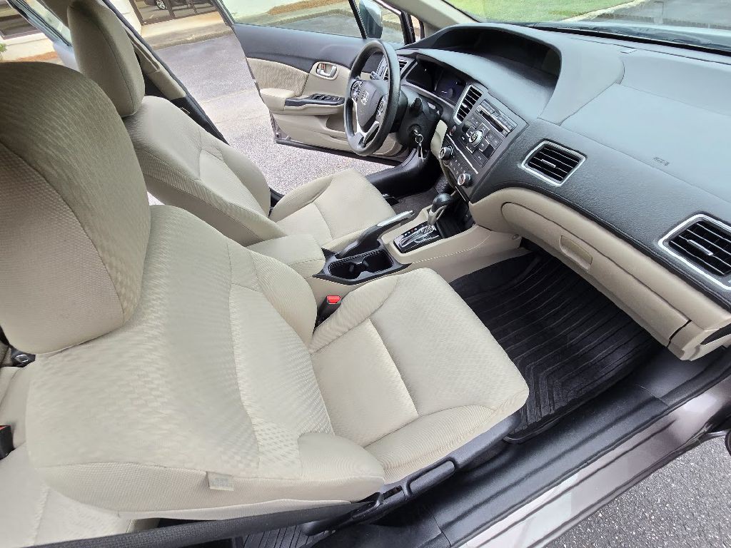 2015 Honda Civic Image 19