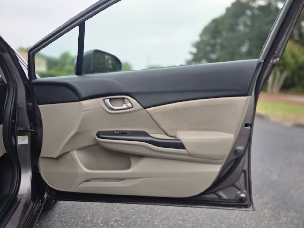 2015 Honda Civic Image 26