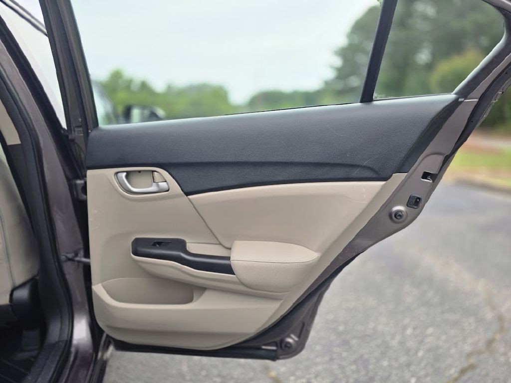 2015 Honda Civic Image 27