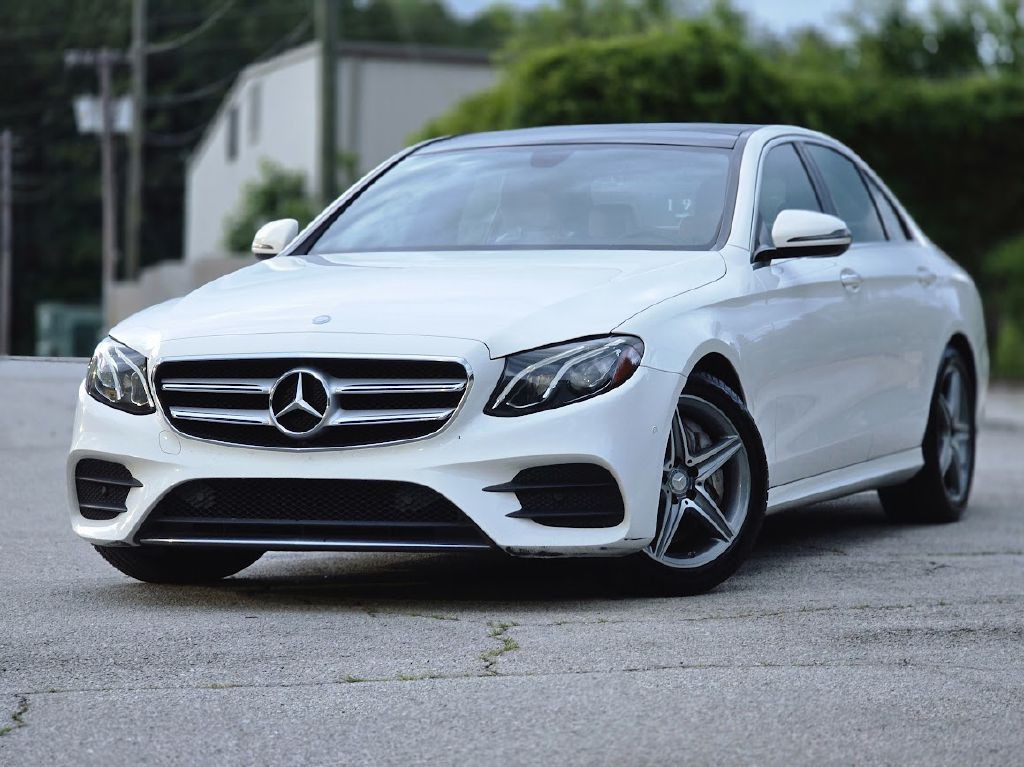 2017 Mercedes-Benz E-Class Image 2