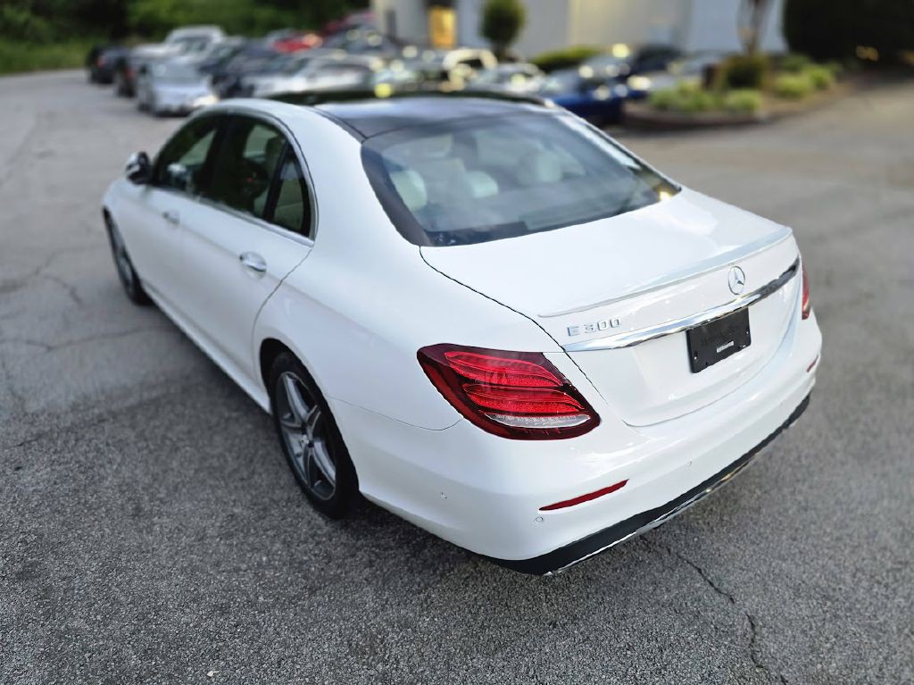 2017 Mercedes-Benz E-Class Image 7