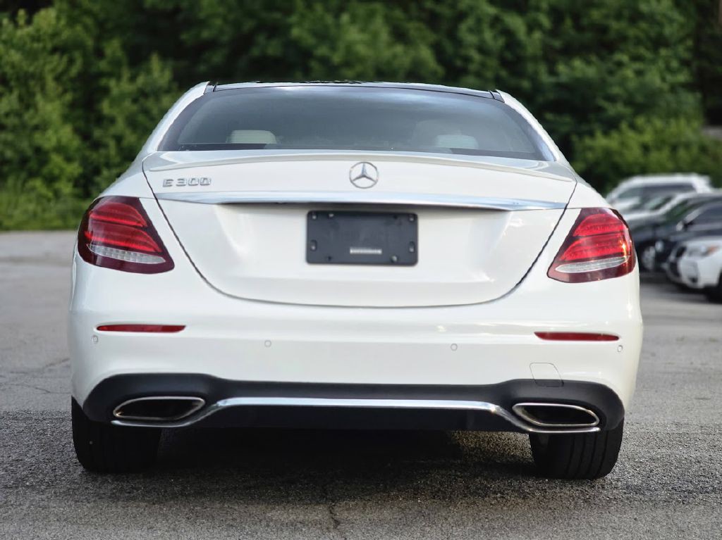 2017 Mercedes-Benz E-Class Image 8