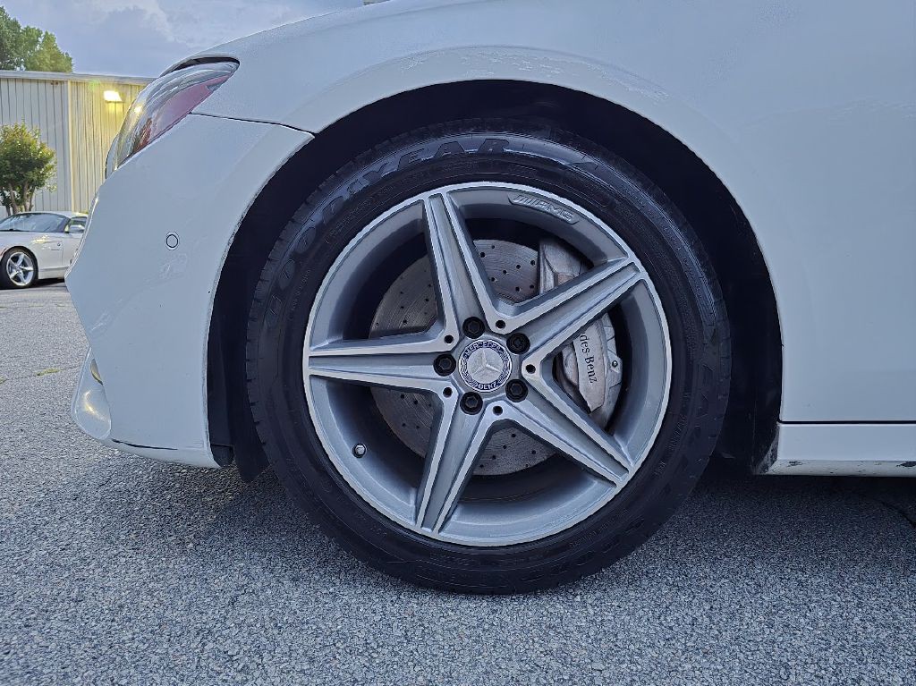 2017 Mercedes-Benz E-Class Image 14