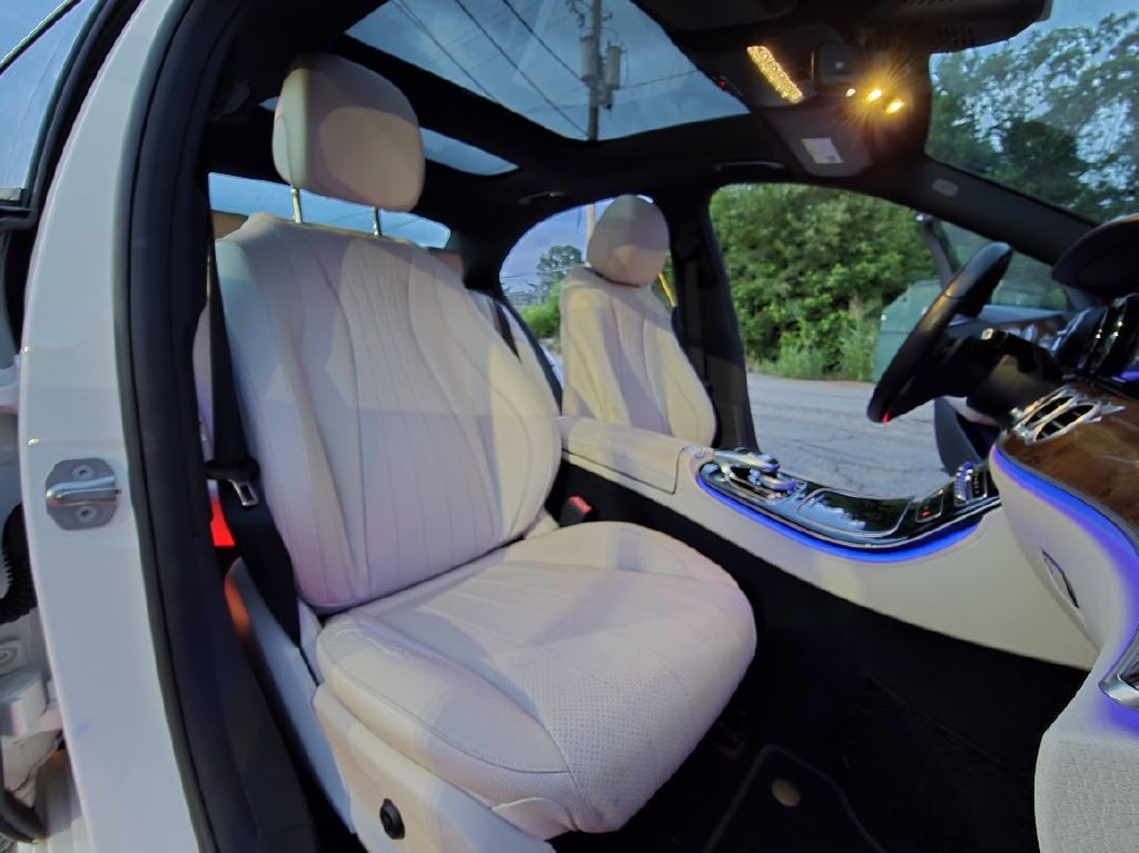 2017 Mercedes-Benz E-Class Image 19