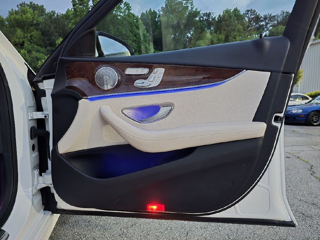 2017 Mercedes-Benz E-Class Image 20