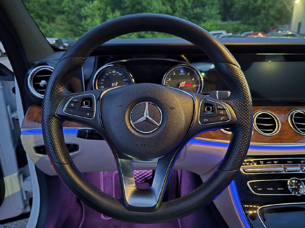 2017 Mercedes-Benz E-Class Image 31