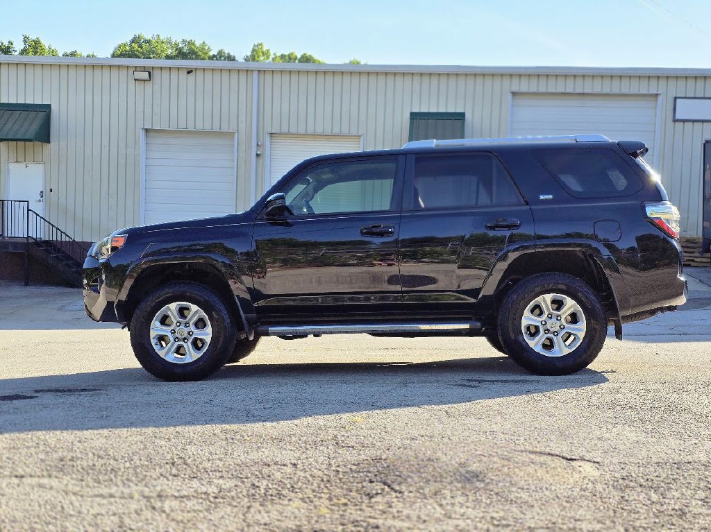 2016 Toyota 4Runner Image 3