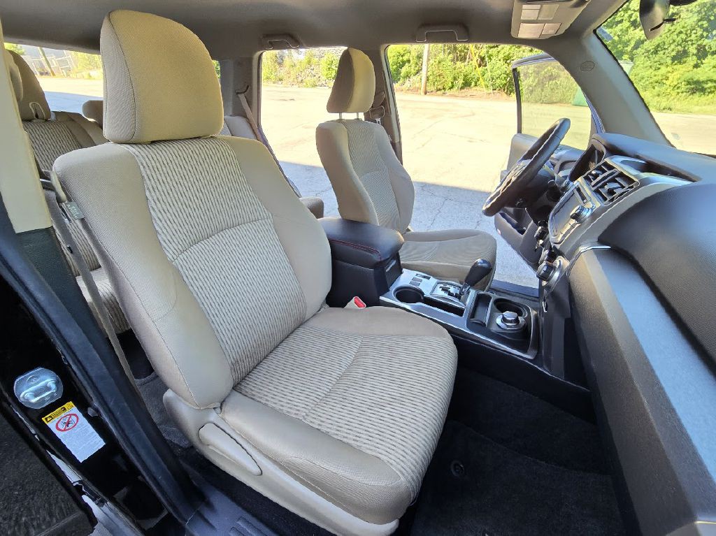 2016 Toyota 4Runner Image 21