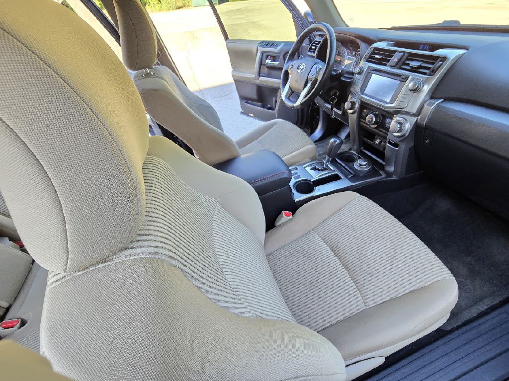 2016 Toyota 4Runner Image 22