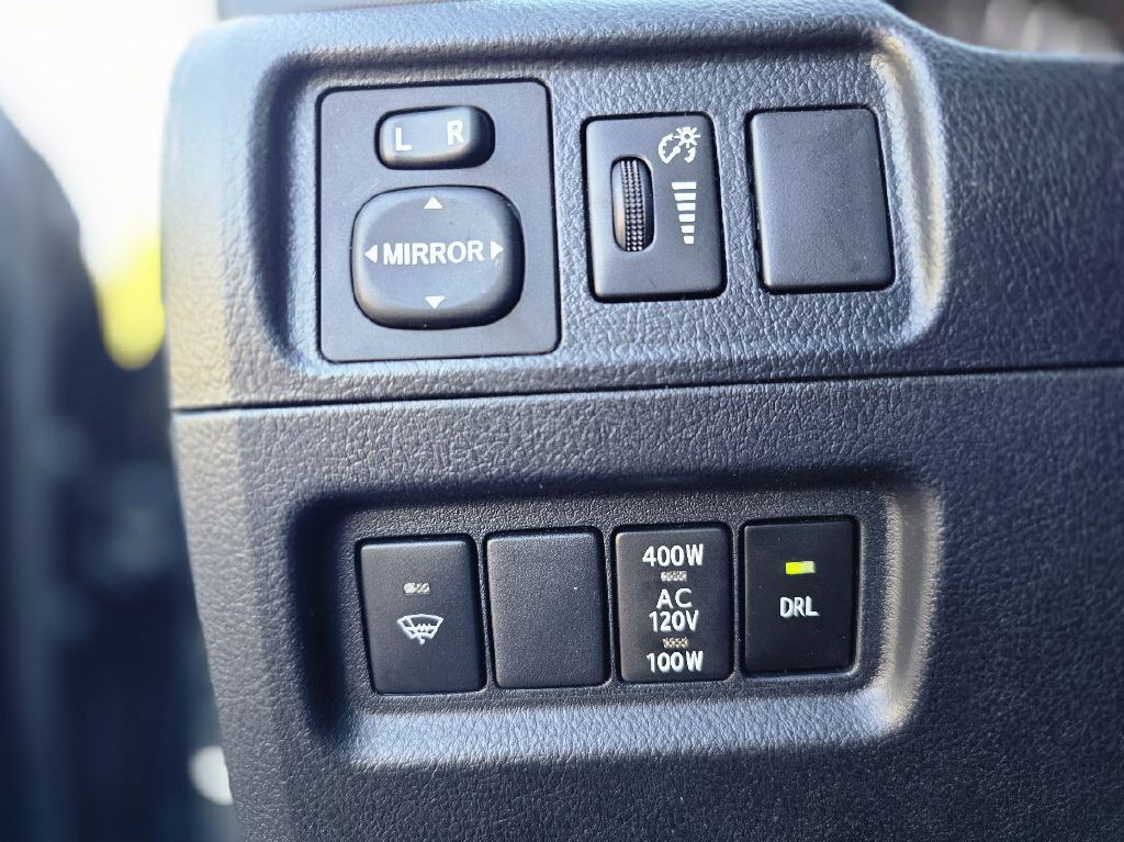 2016 Toyota 4Runner Image 33