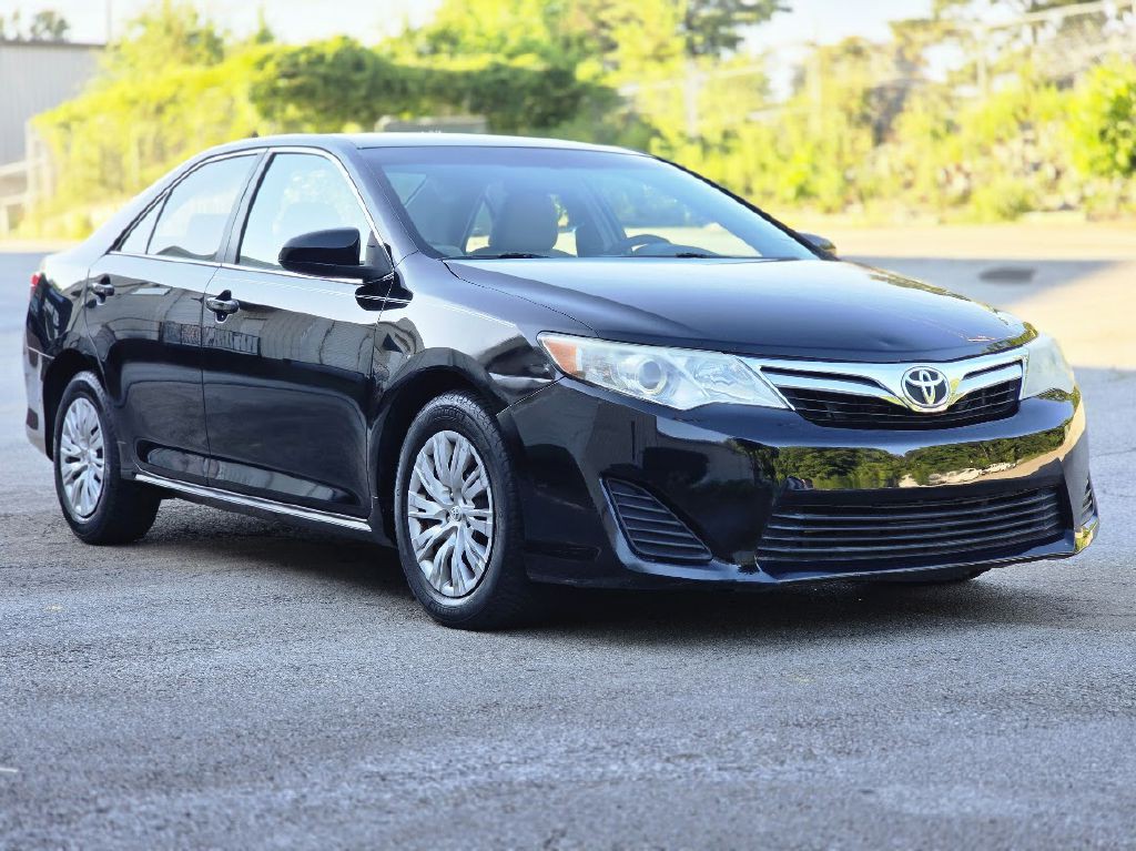 2013 Toyota Camry Image 8