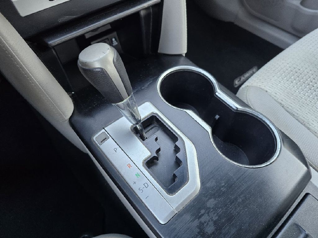 2013 Toyota Camry Image 21