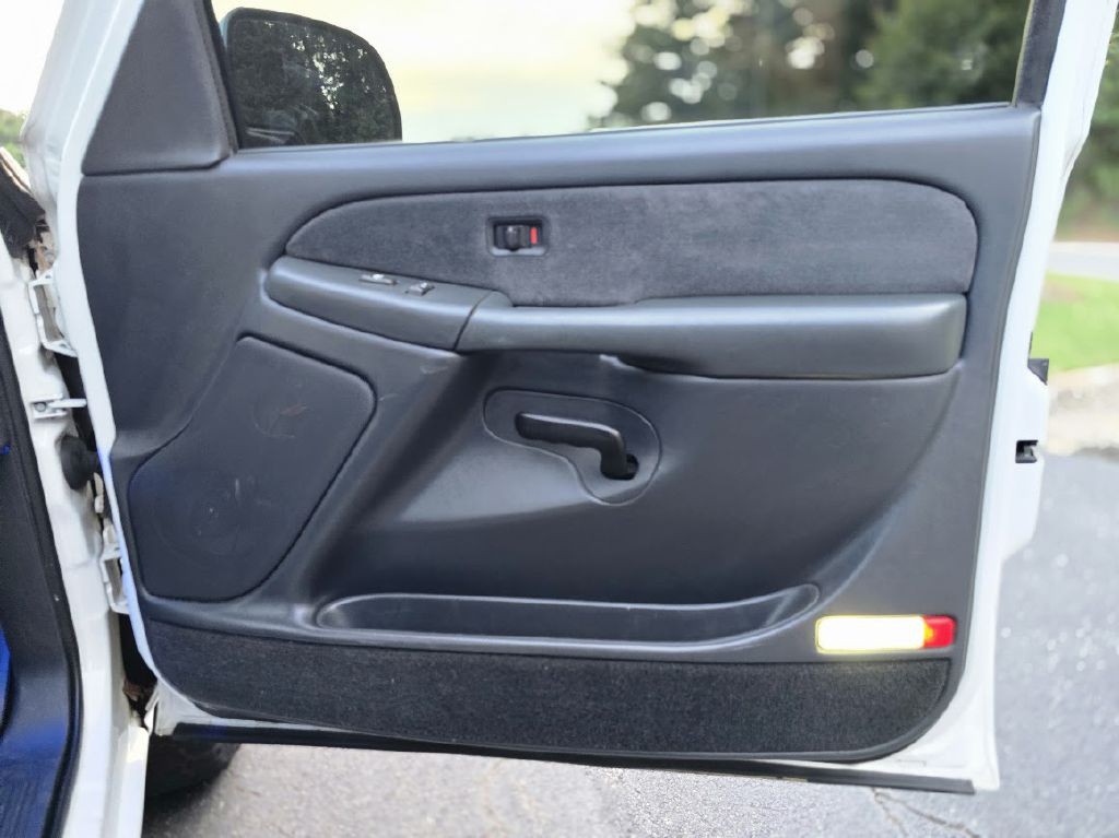 2000 Chevrolet Silverado 1500 Image 26
