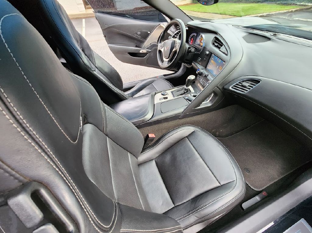2014 Chevrolet Corvette Image 15