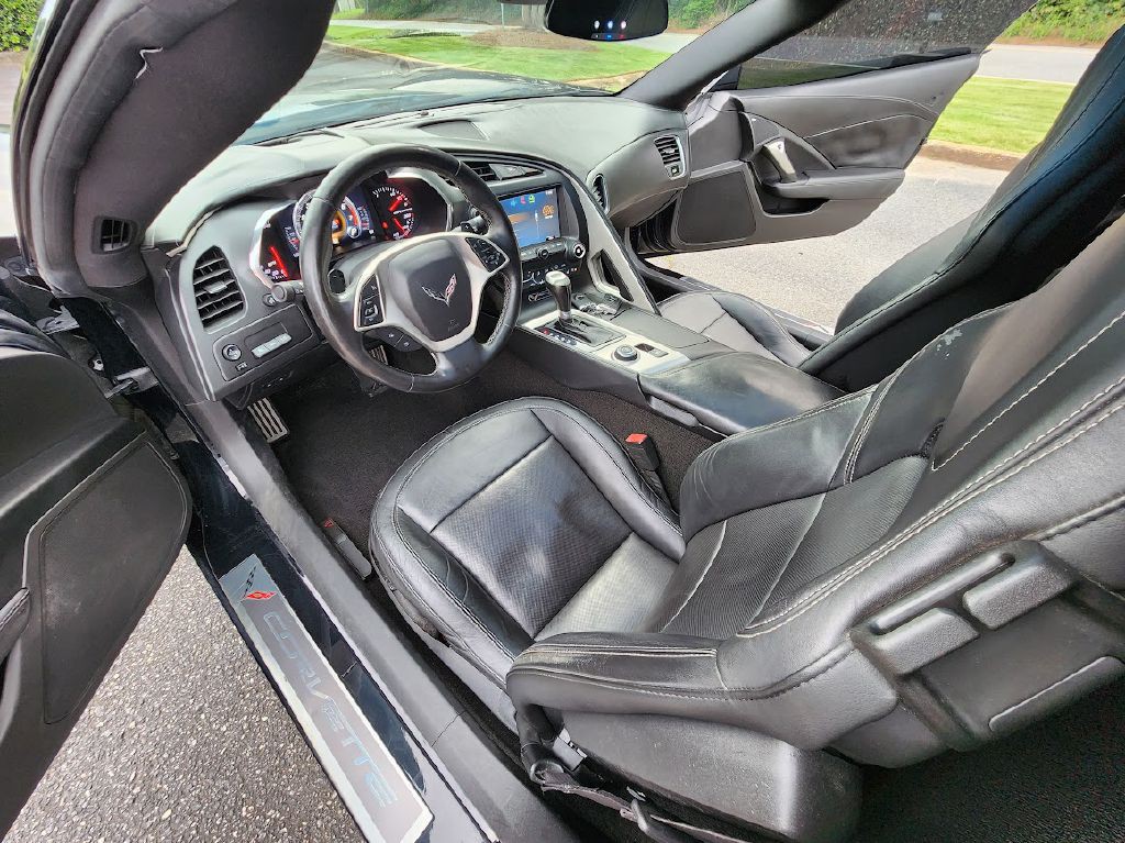2014 Chevrolet Corvette Image 17