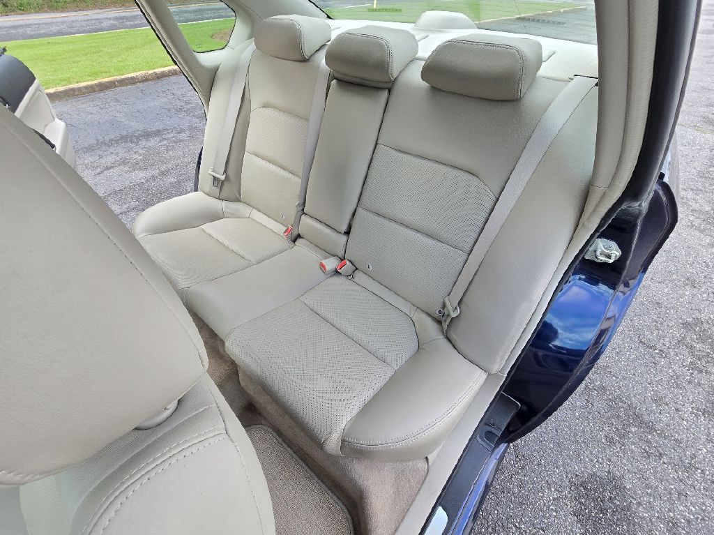 2005 Subaru Legacy Image 24