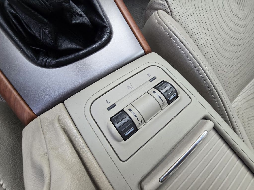2005 Subaru Legacy Image 28