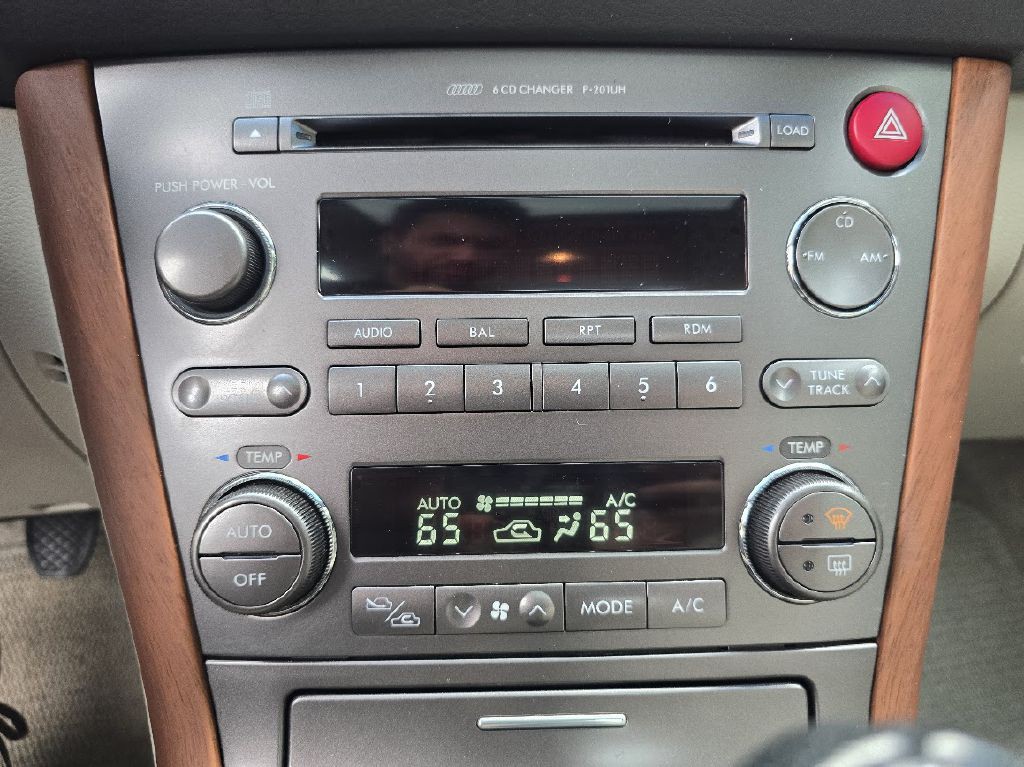 2005 Subaru Legacy Image 30