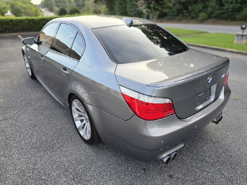 2008 BMW M5 Image 12