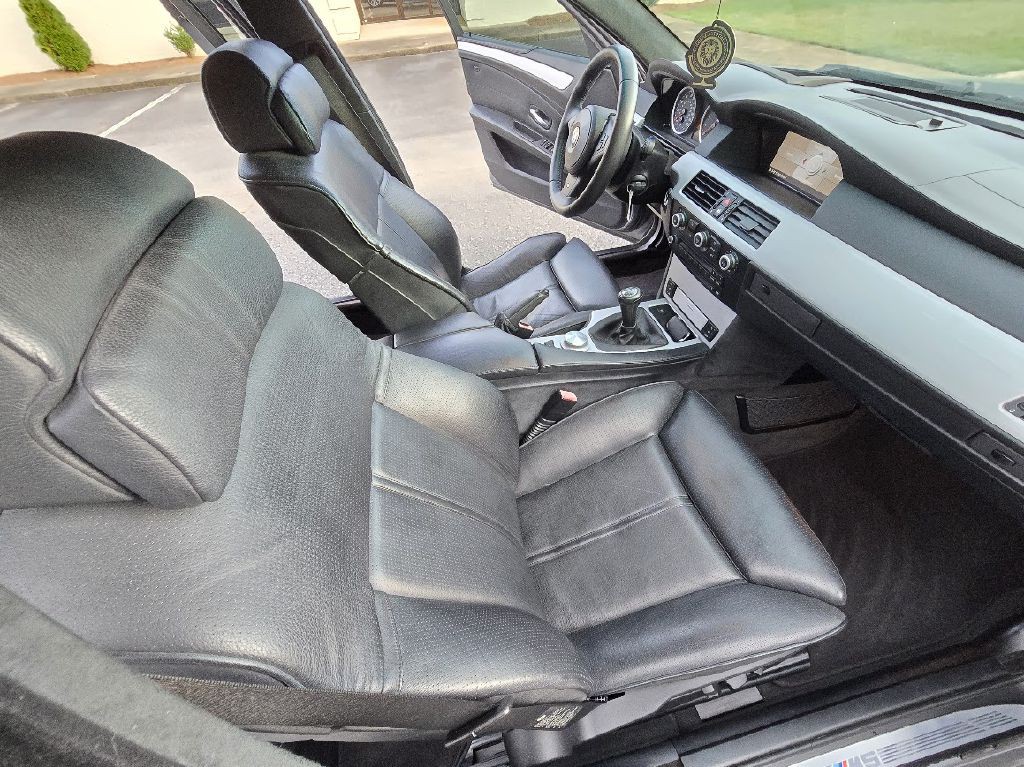 2008 BMW M5 Image 25