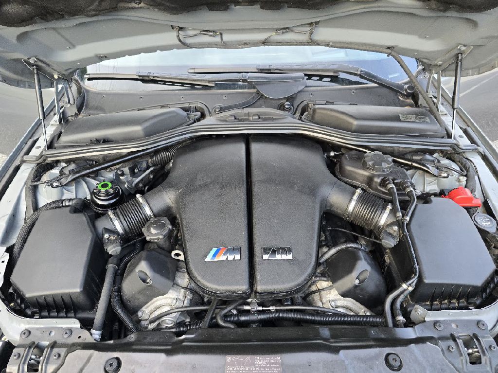 2008 BMW M5 Image 40