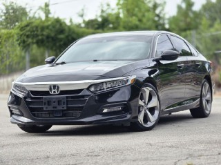 Image for 2018 Honda Accord Touring ID: 7588858