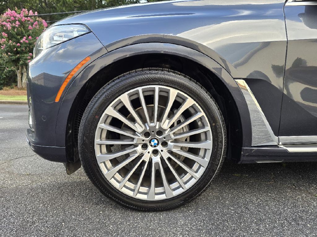 2019 BMW X7 Image 11