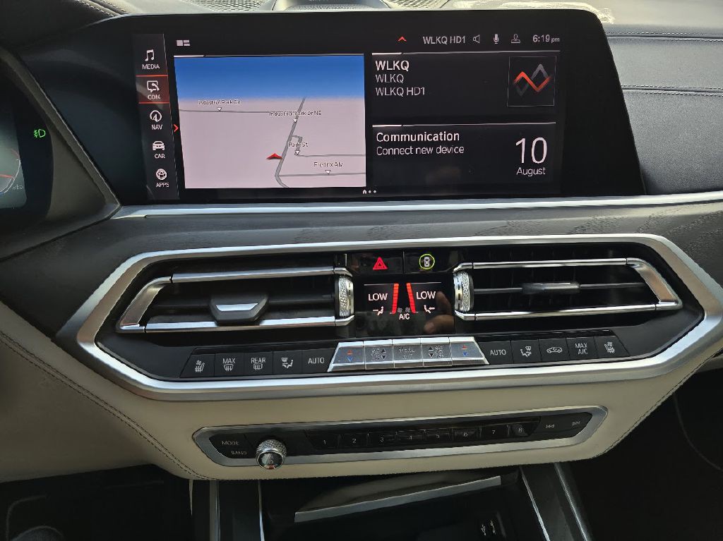 2019 BMW X7 Image 40