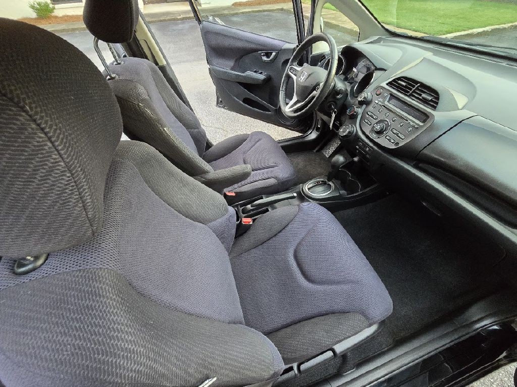 2013 Honda Fit Image 16