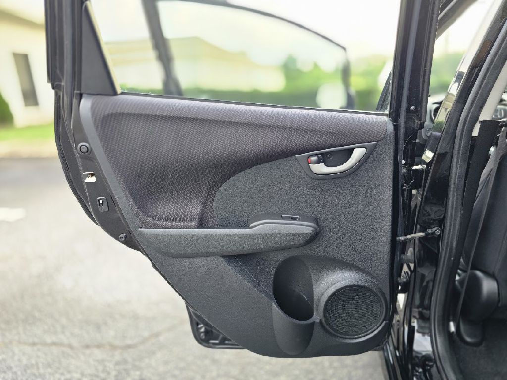 2013 Honda Fit Image 24