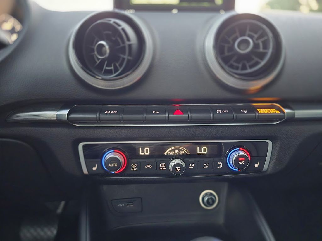 2017 Audi A3 Image 28