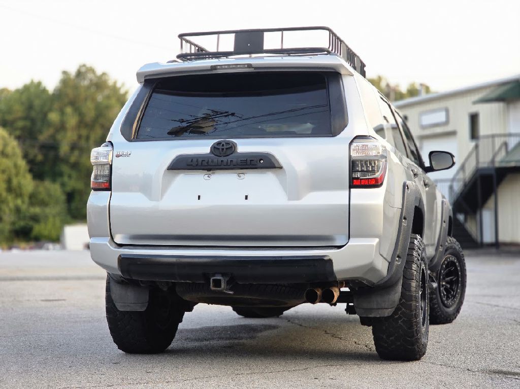 2018 Toyota 4Runner Image 2