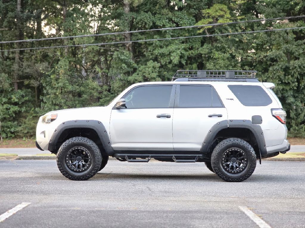 2018 Toyota 4Runner Image 3
