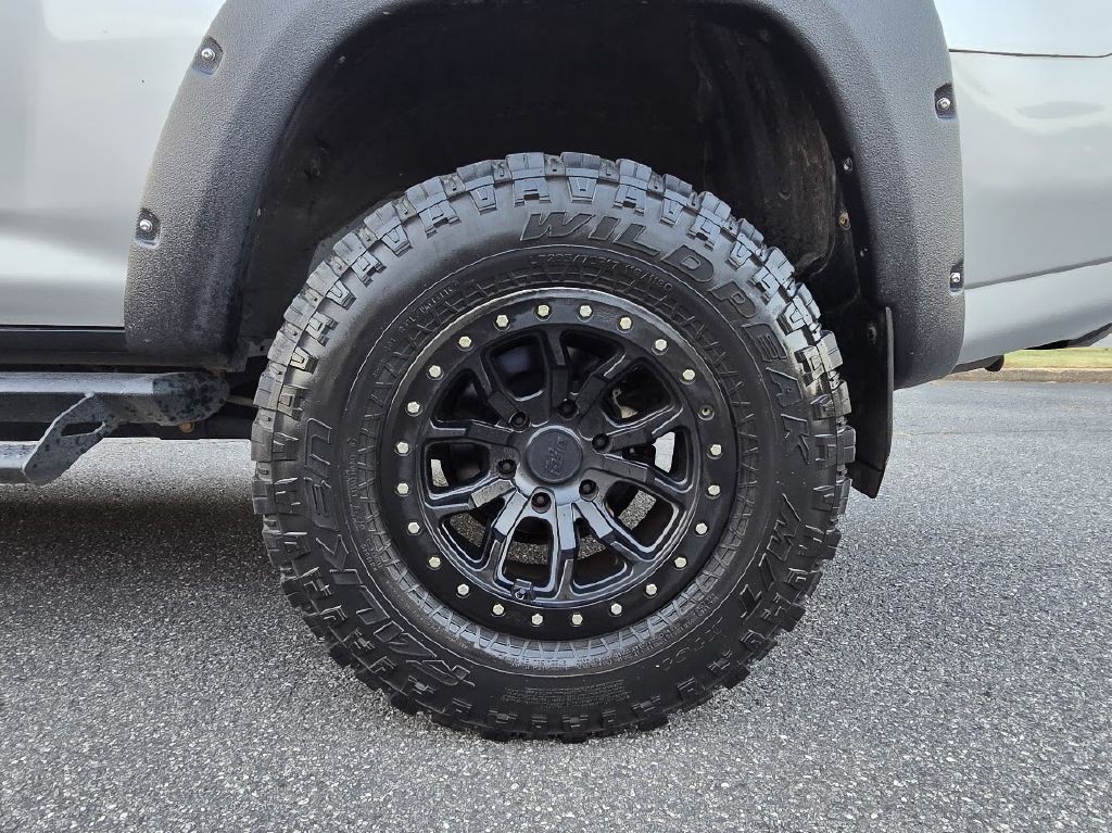 2018 Toyota 4Runner Image 12