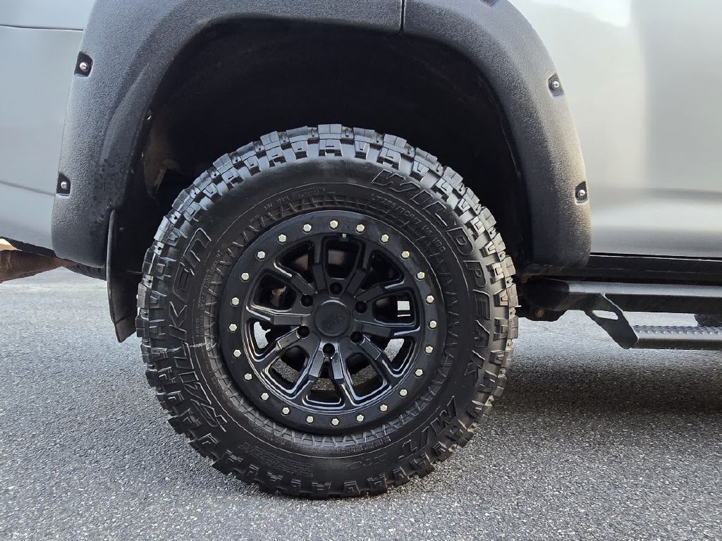 2018 Toyota 4Runner Image 13