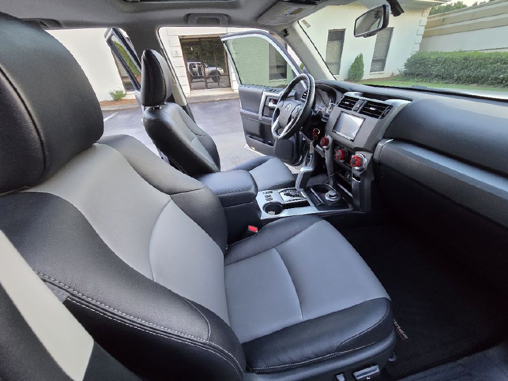 2018 Toyota 4Runner Image 21