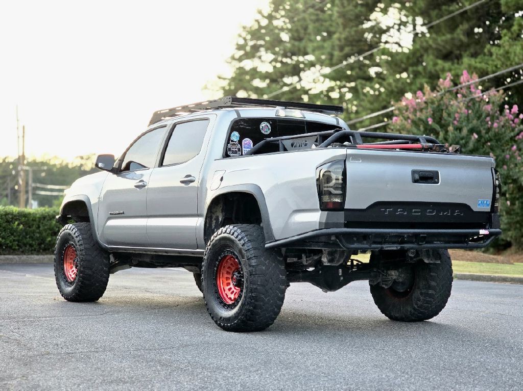 2018 Toyota Tacoma Image 5