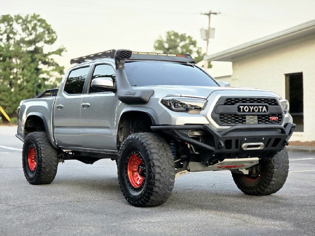2018 Toyota Tacoma Image 11